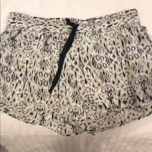 Joie pattern silk shorts